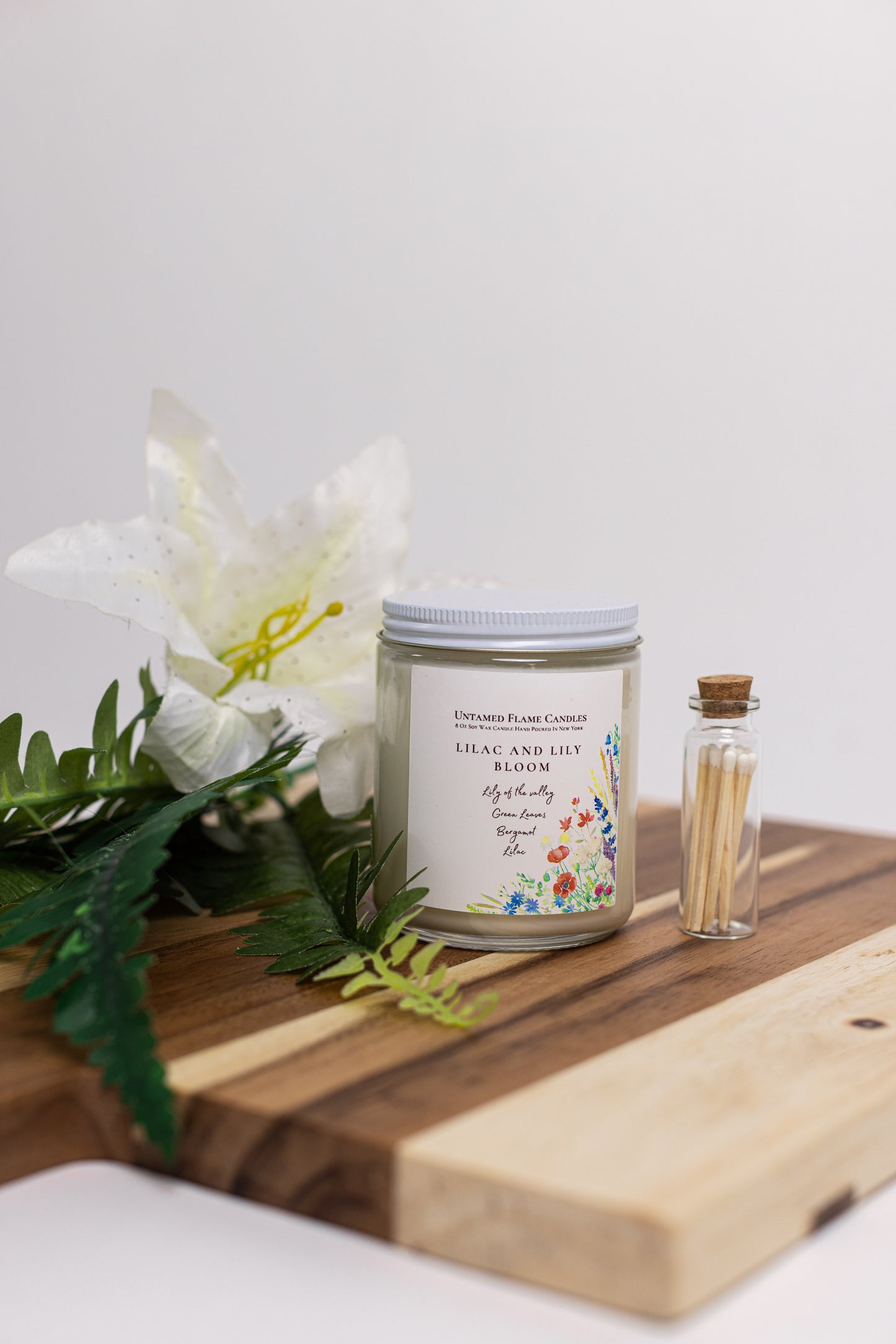 Lilac and Lily Bloom Soy Wax Candle | Bergamot, Green Leaves | Refreshing Spring Fragrance