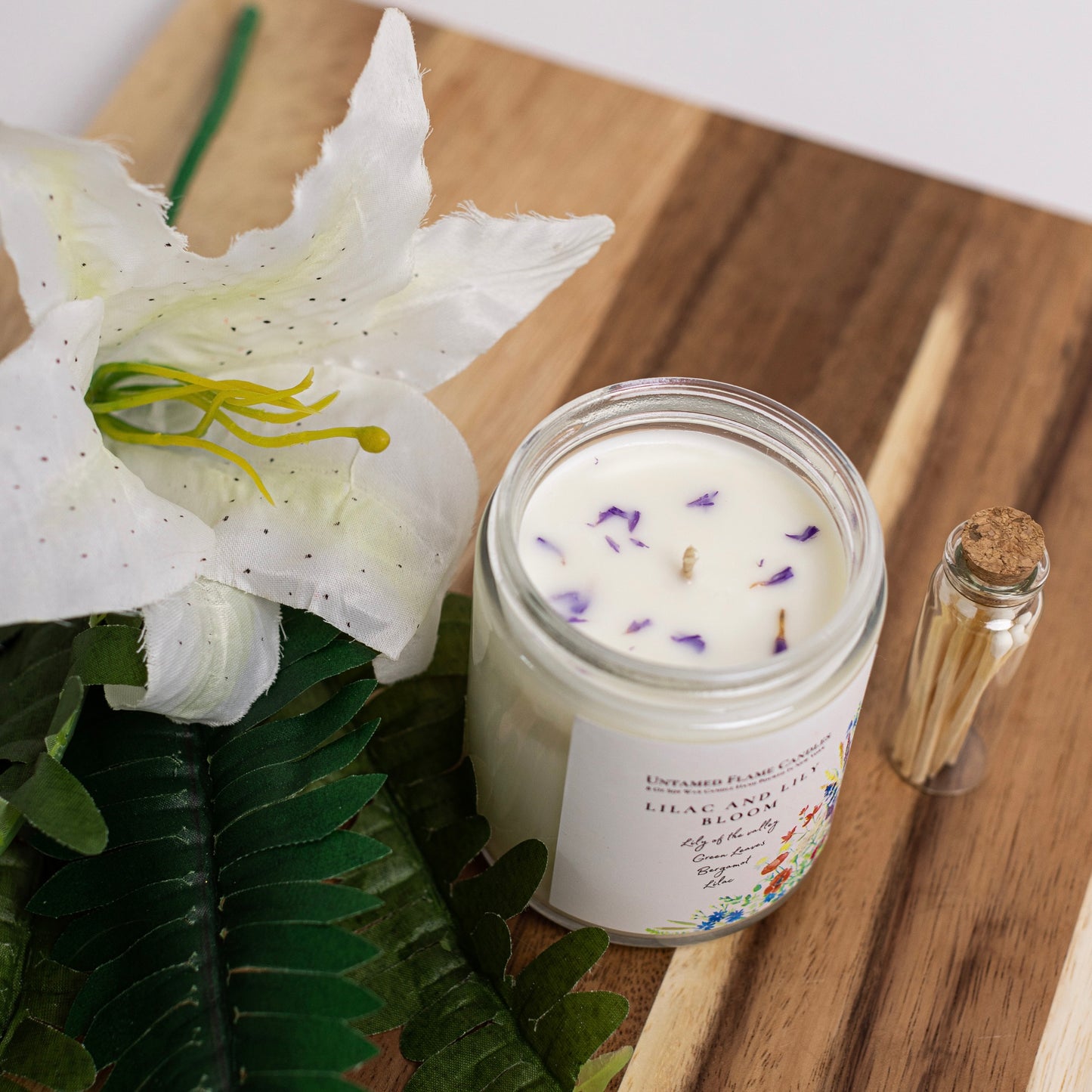 Lilac and Lily Bloom Soy Wax Candle | Bergamot, Green Leaves | Refreshing Spring Fragrance